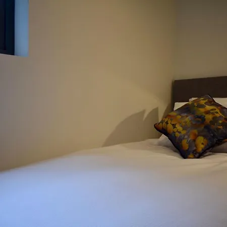 Apartmán Renovated 2 Bedroom Flat By Centre